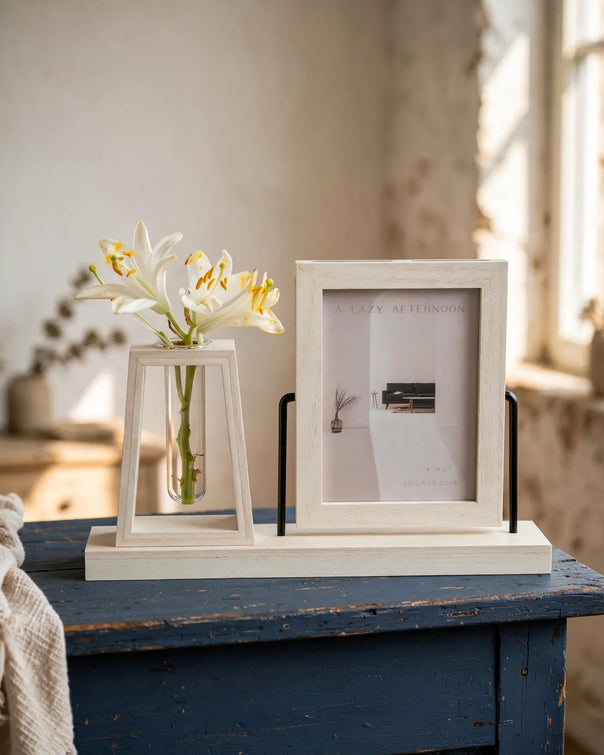 Frame & Flora Hanging Photo Frame and Vase (4 x 6 in)