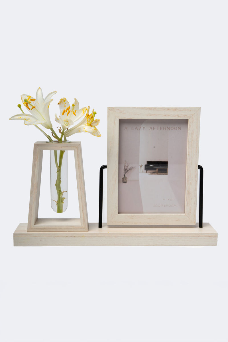 Frame & Flora Hanging Photo Frame and Vase (4 x 6 in)