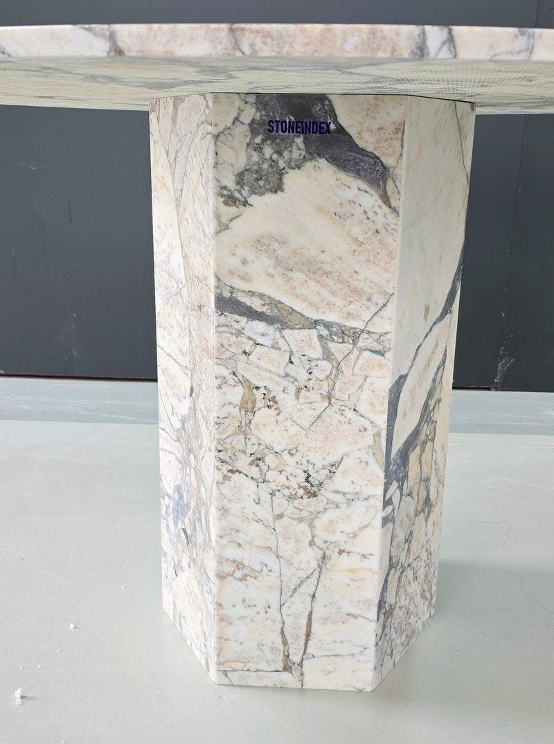 round Calacatta Viola marble dining table, view 3